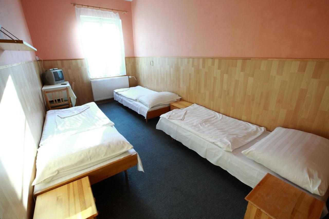 Hotel Slávie Klášterec nad Ohří Esterno foto